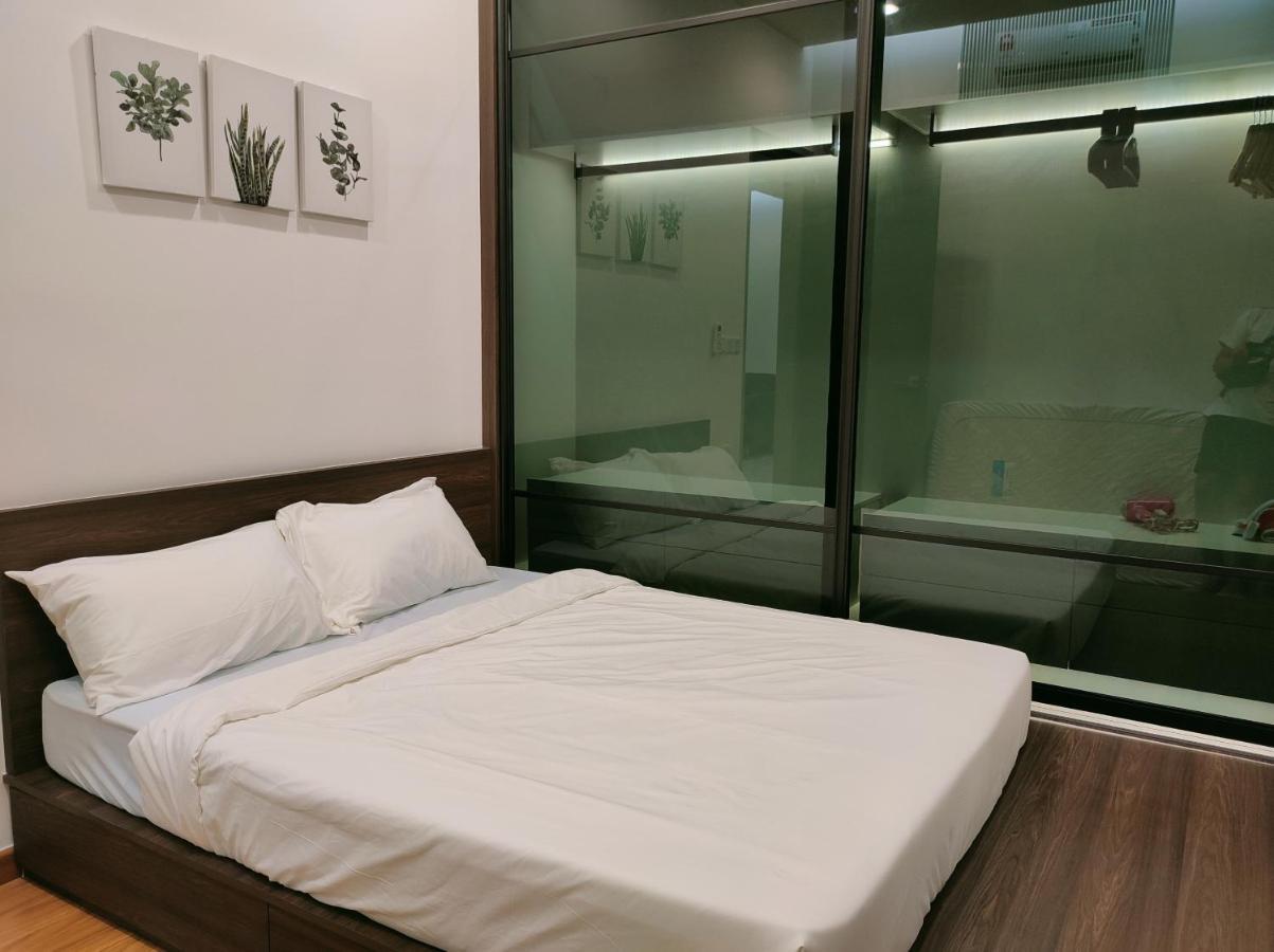 Beacon Executive 2br At By Wl Apartment George Town