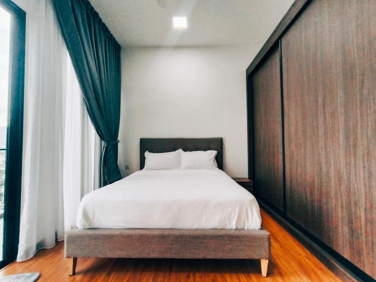 Beacon Executive 2br At By Wl Apartment