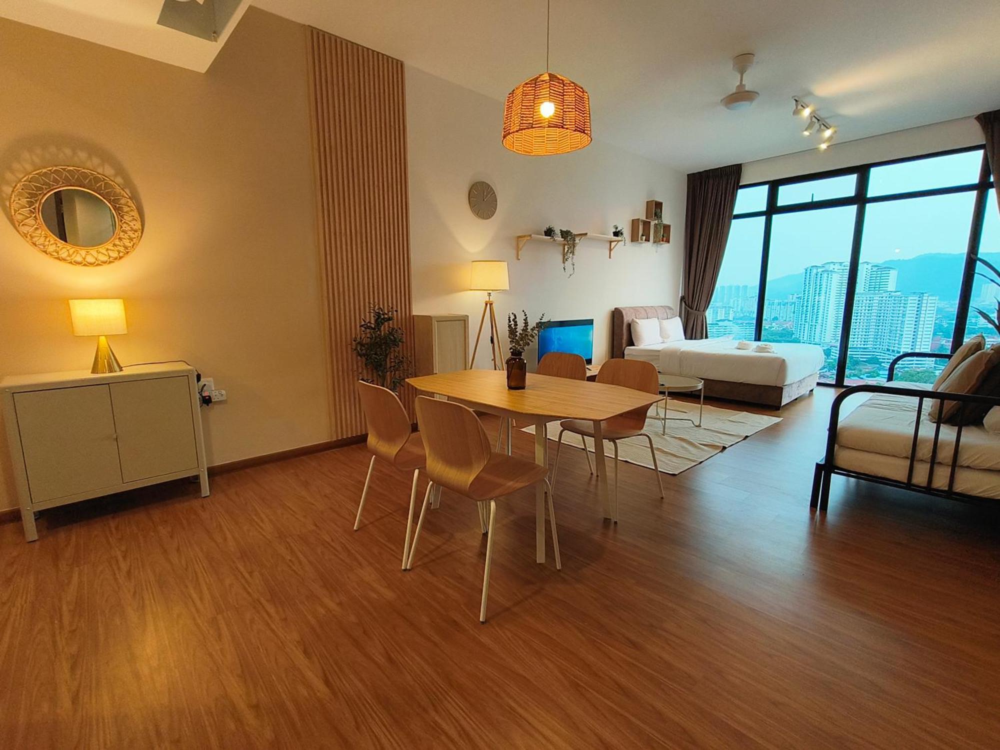 Beacon Executive 2br At By Wl