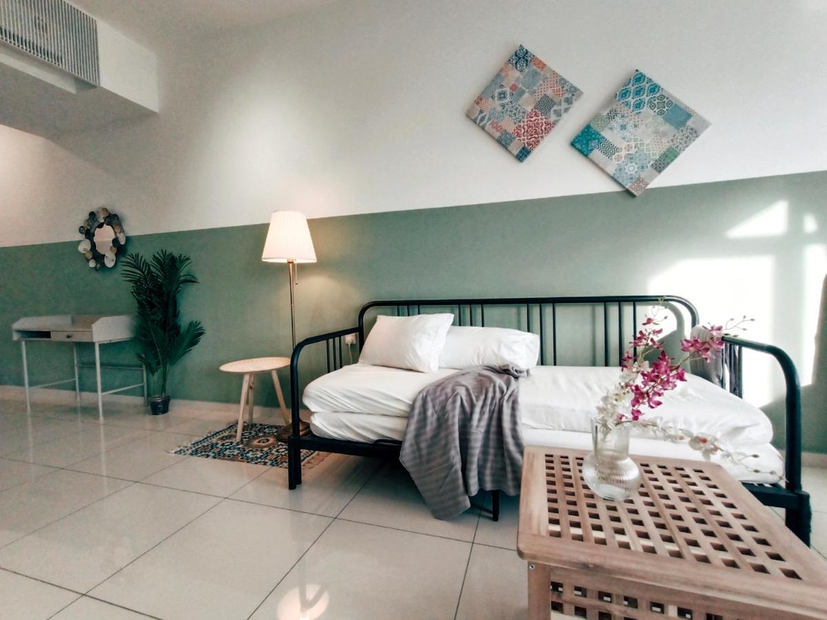 Beacon Executive 2br At By Wl