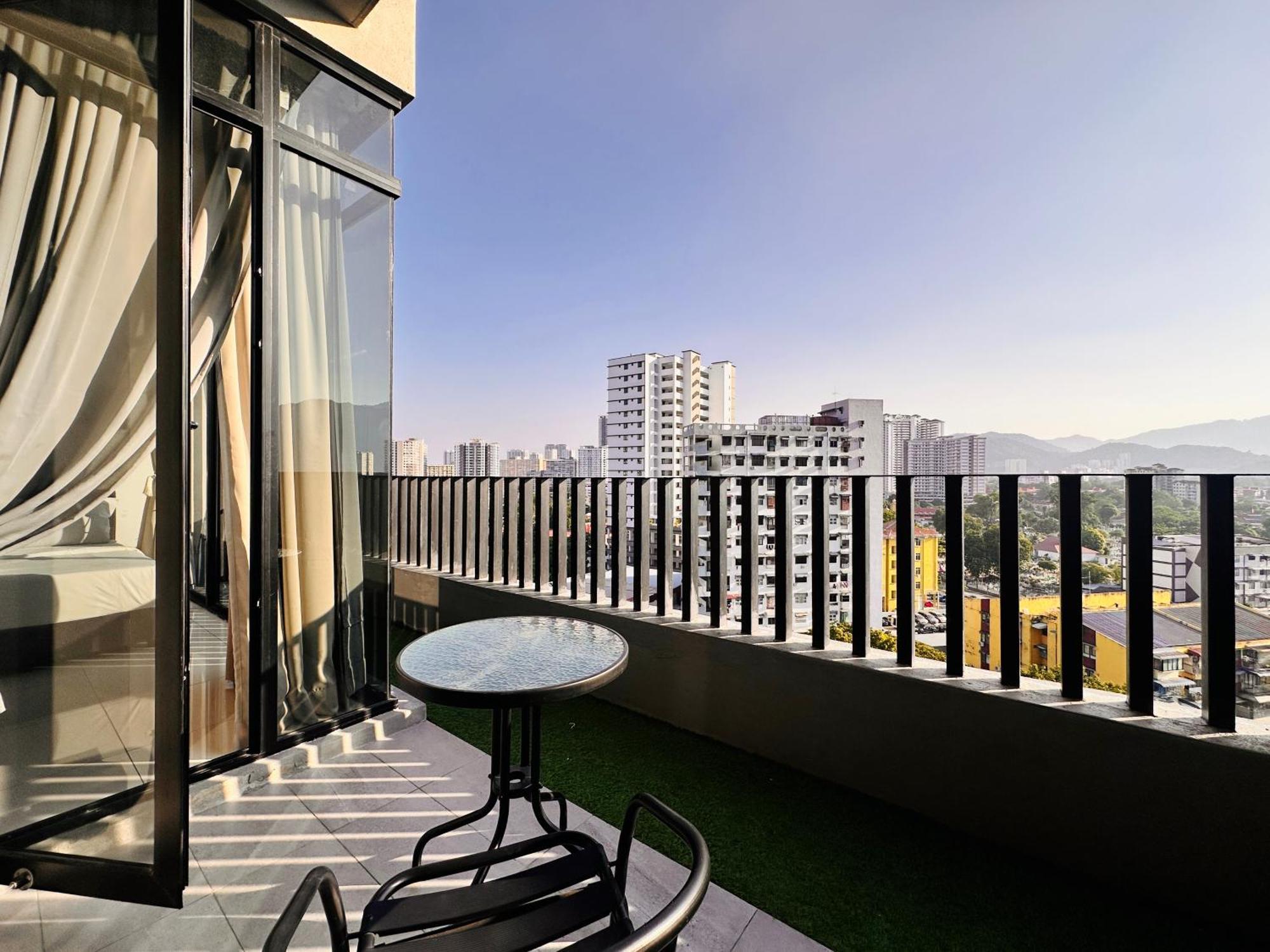 Apartment Beacon Executive 2br At By Wl George Town